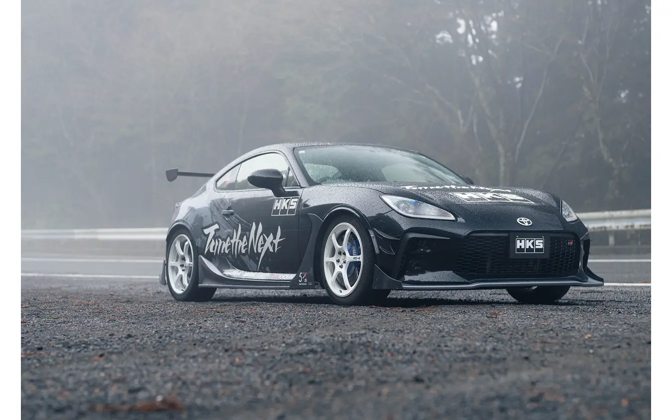 トヨタ GR86【HKS】