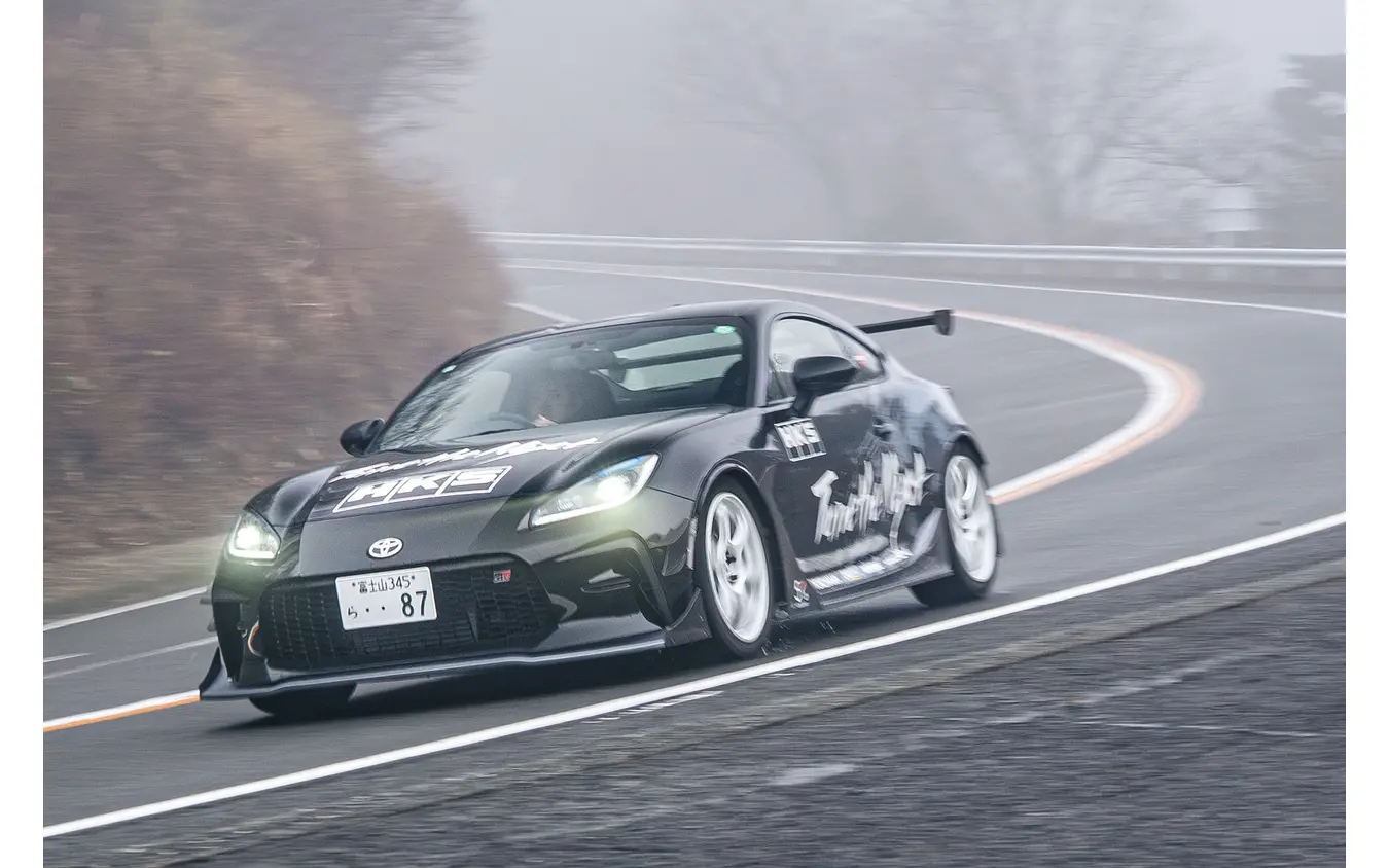 トヨタ GR86【HKS】