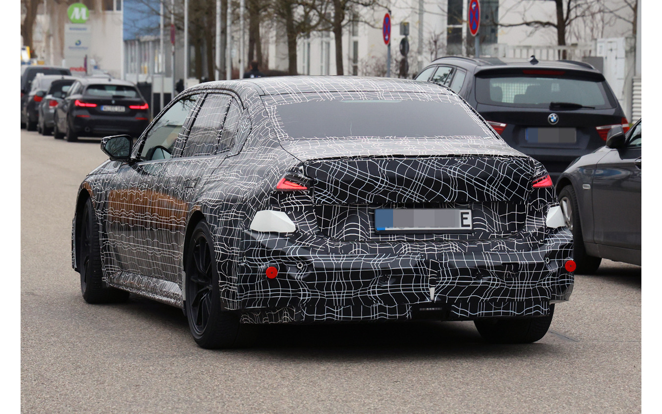 BMW M3 EV プロトタイプ