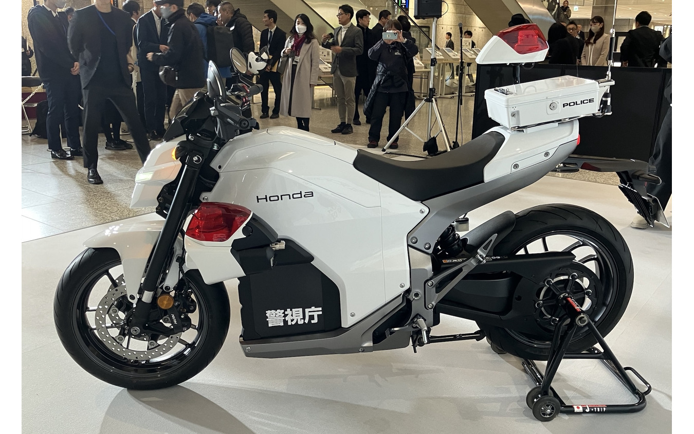ホンダ WN7 警視庁白バイ仕様
