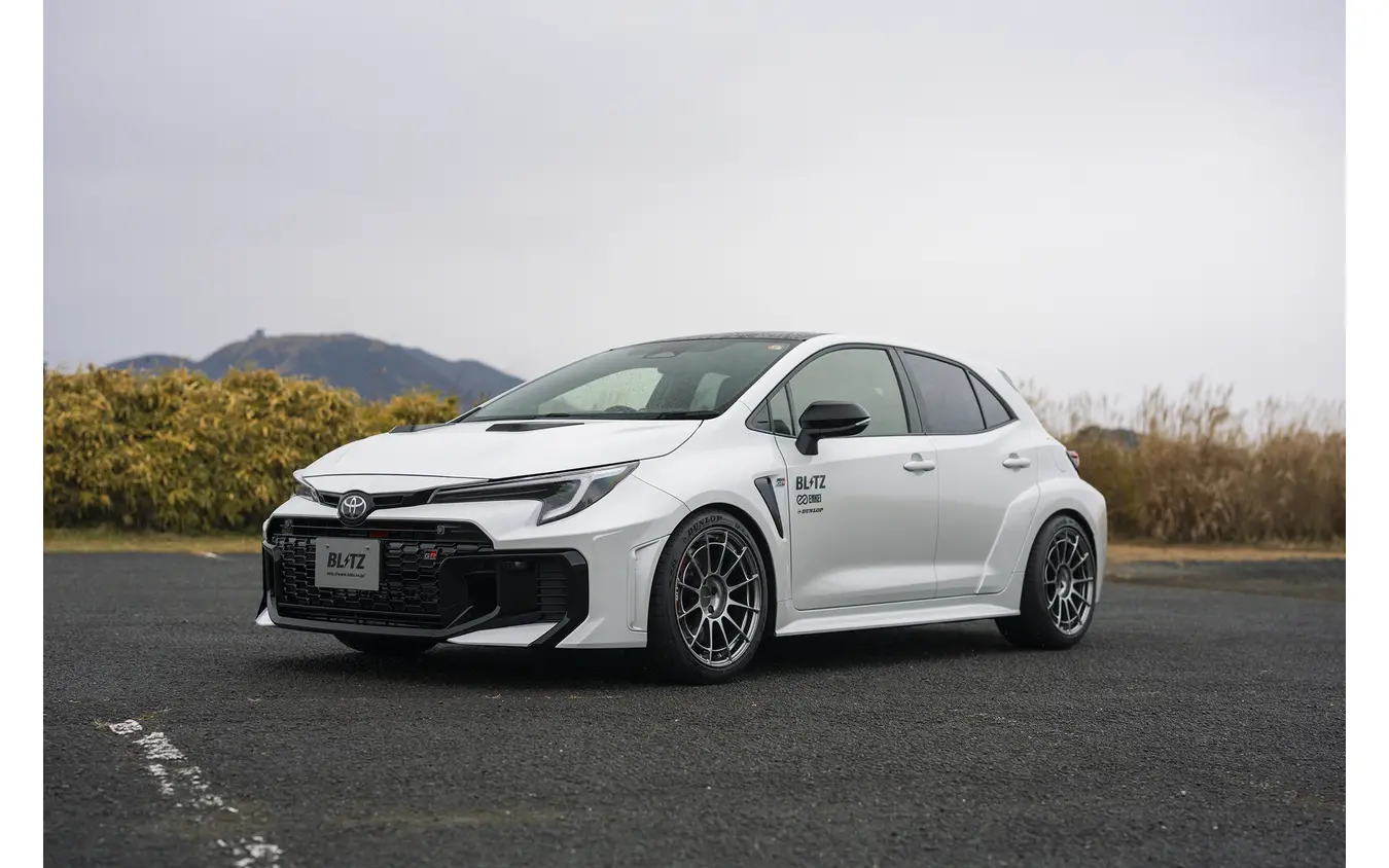 BLITZ…GRカローラ