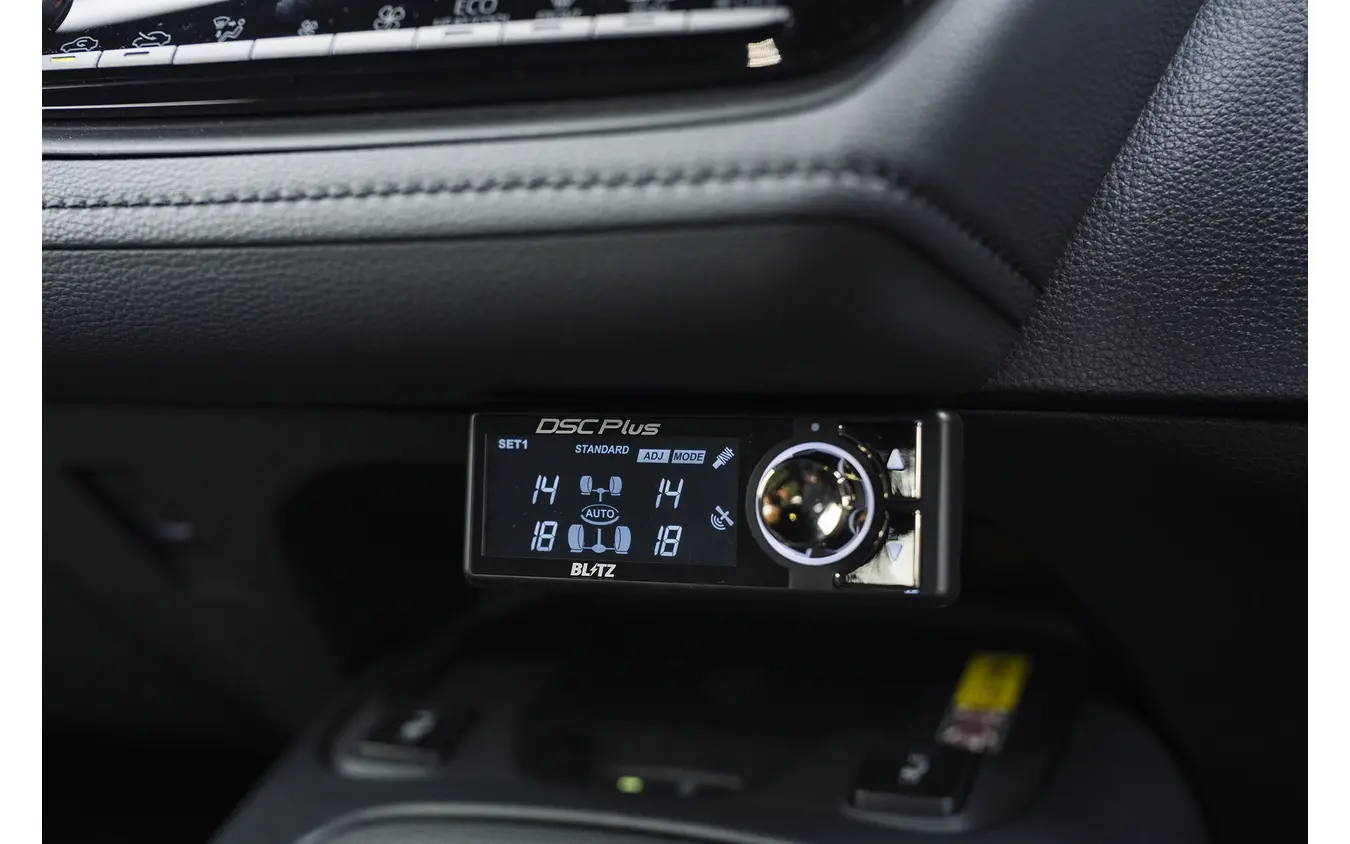 BLITZ…GRカローラ