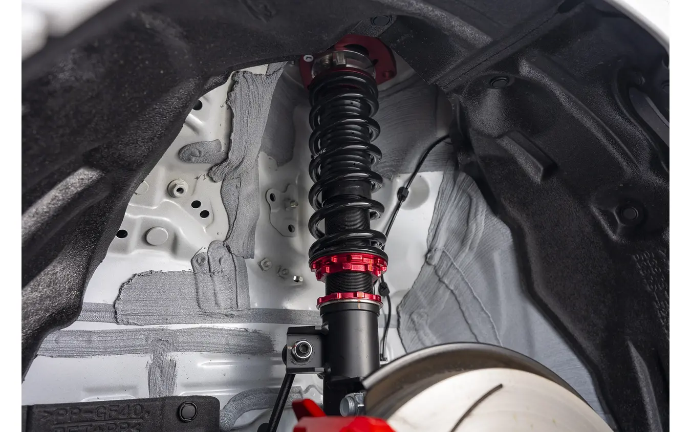 BLITZ…GRカローラ