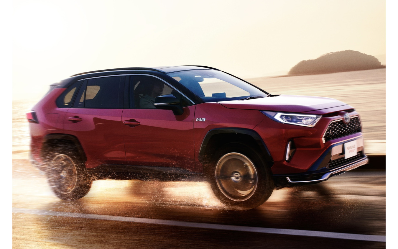 トヨタ RAV4 PHV（2020年）、469万円から