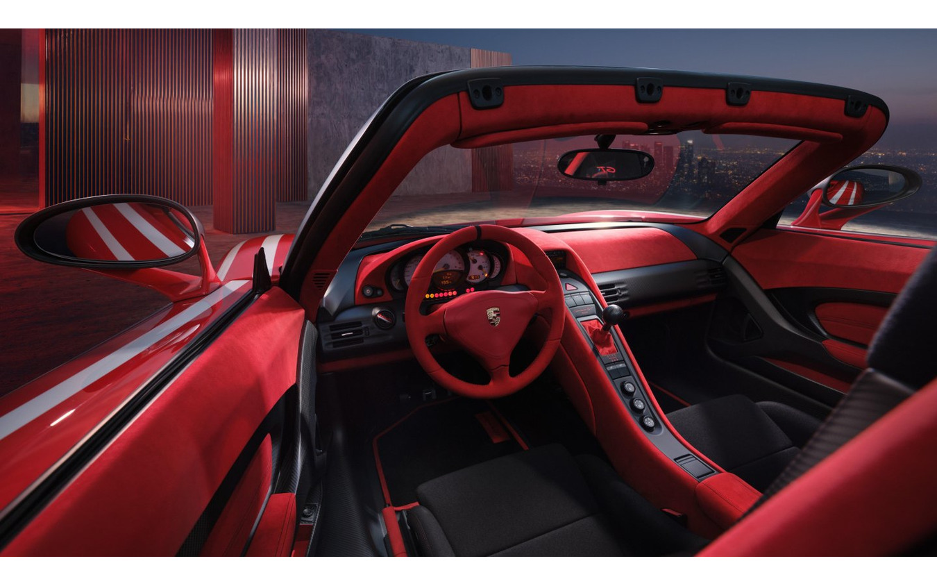 ポルシェのプログラムでフルレストアされた2005年製 カレラGT