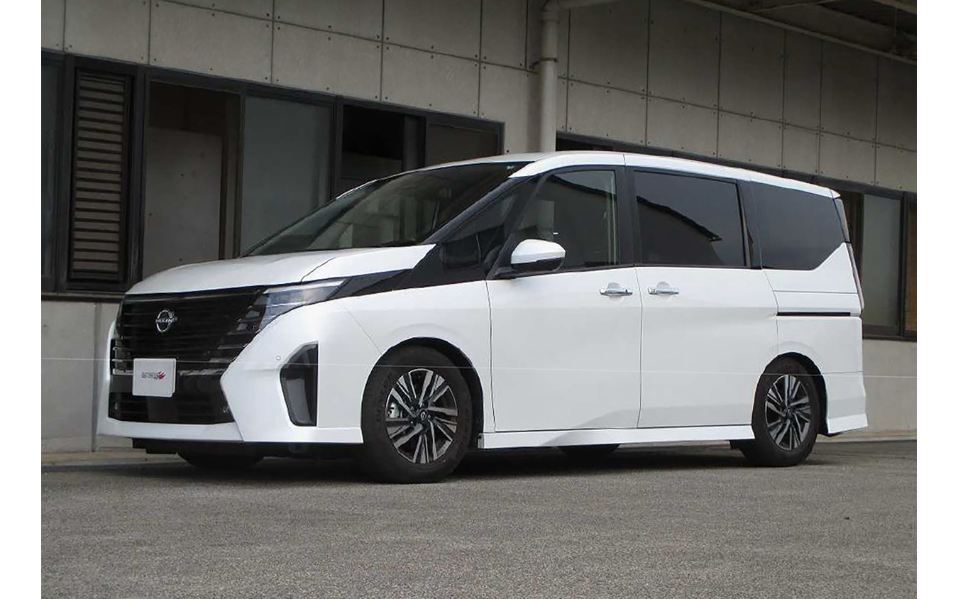 タナベ サステックプロZT40　日産・セレナe-POWER装着例（推奨ダウン量：フロント 40mmダウン / リア 50mmダウン）