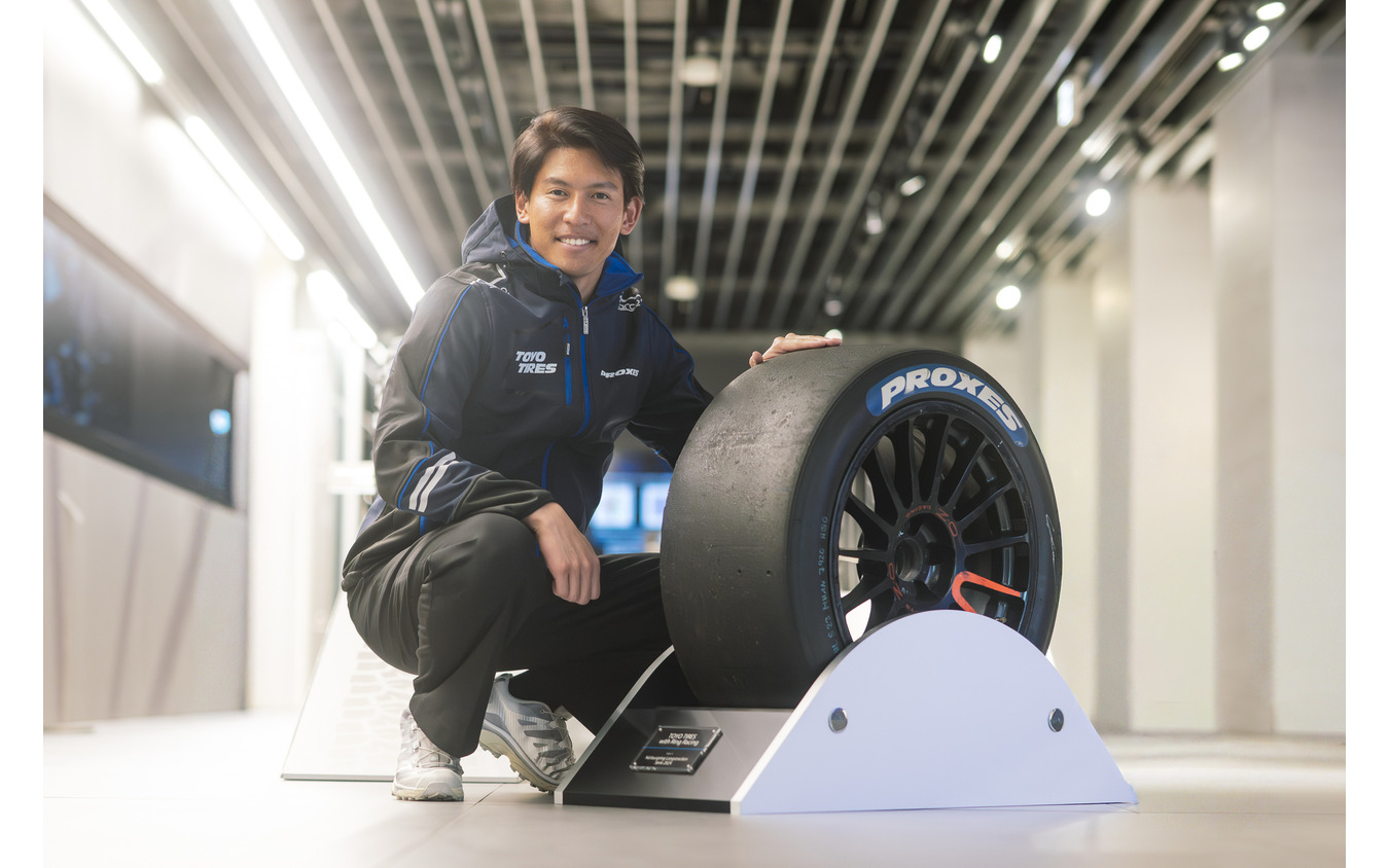 TOYO TIRES with Ring Racing 中山雄一選手