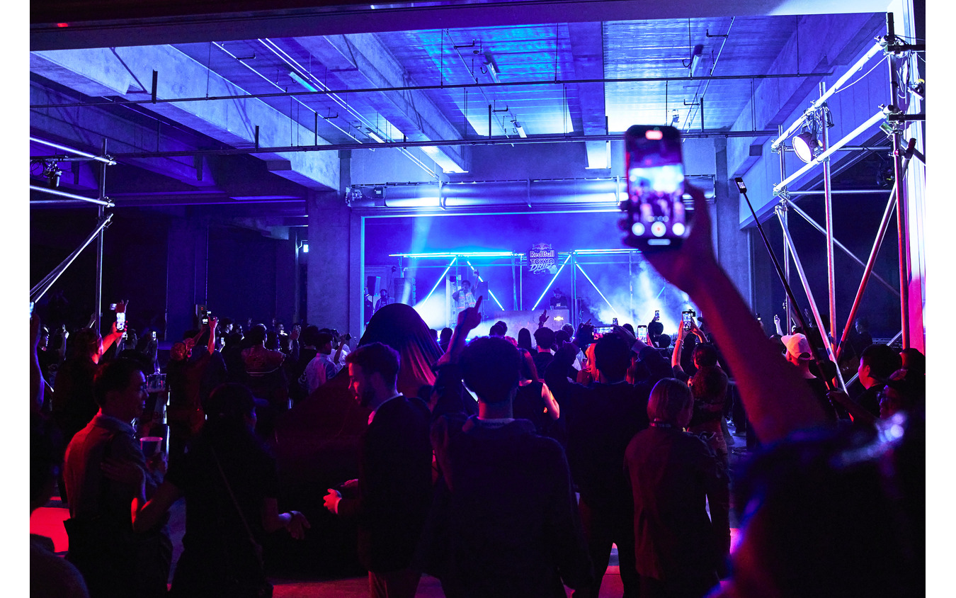 DJ によるショーケース