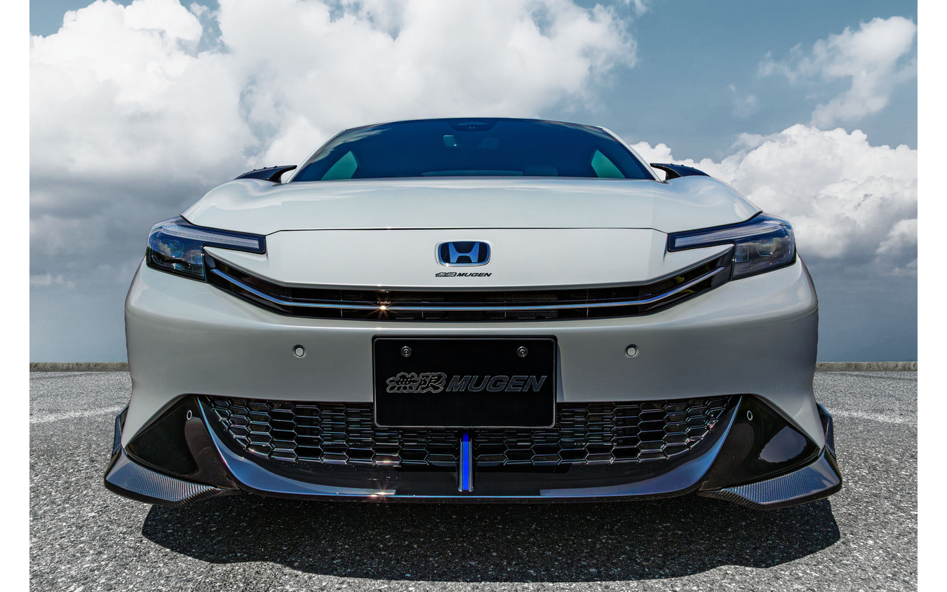 無限のホンダ『プレリュード』用カーボンエアロパーツとスポーツマフラー装着イメージ