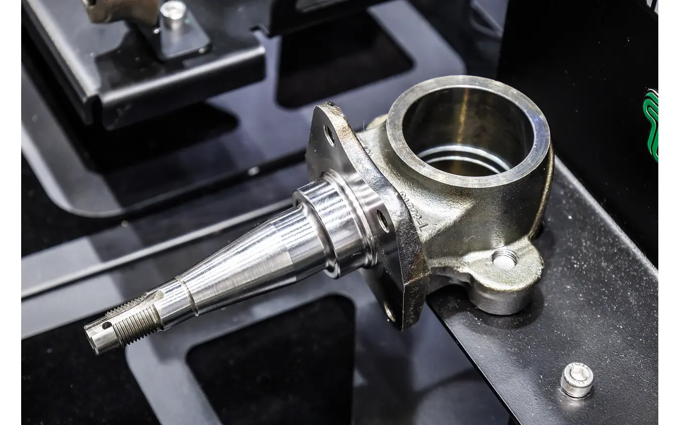 TEINブース…東京オートサロン2026