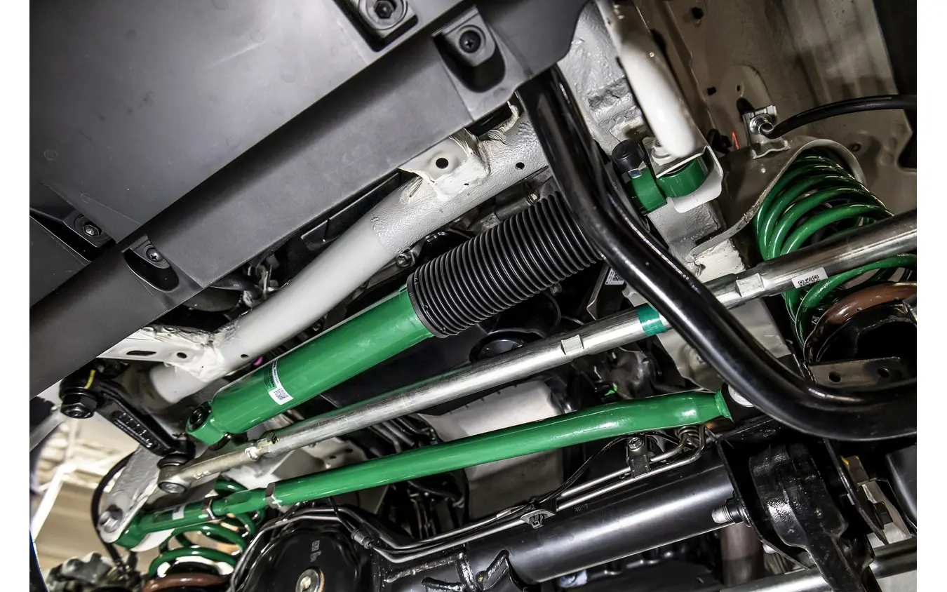 TEINブース…東京オートサロン2026