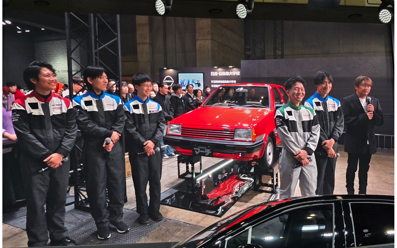近藤真彦氏と、日産自動車大学校の各地域5校の代表達