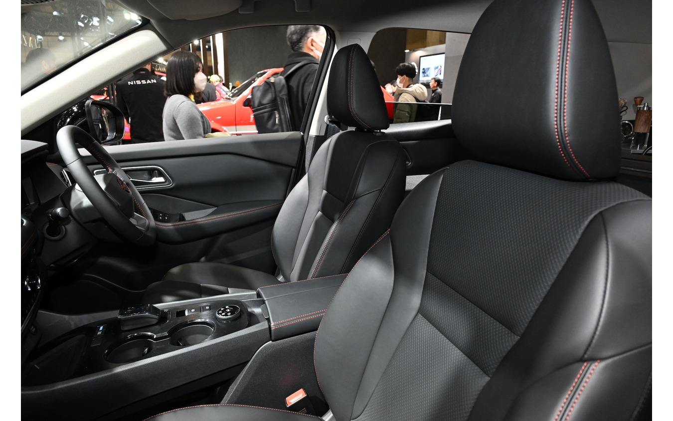 日産 X-TRAIL ROCK CREEK MULTIBED WILDPLAY（東京オートサロン2026）