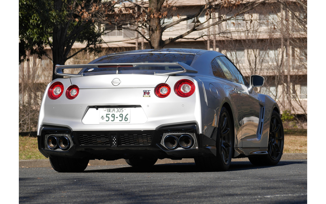 日産 GT-R T-spec