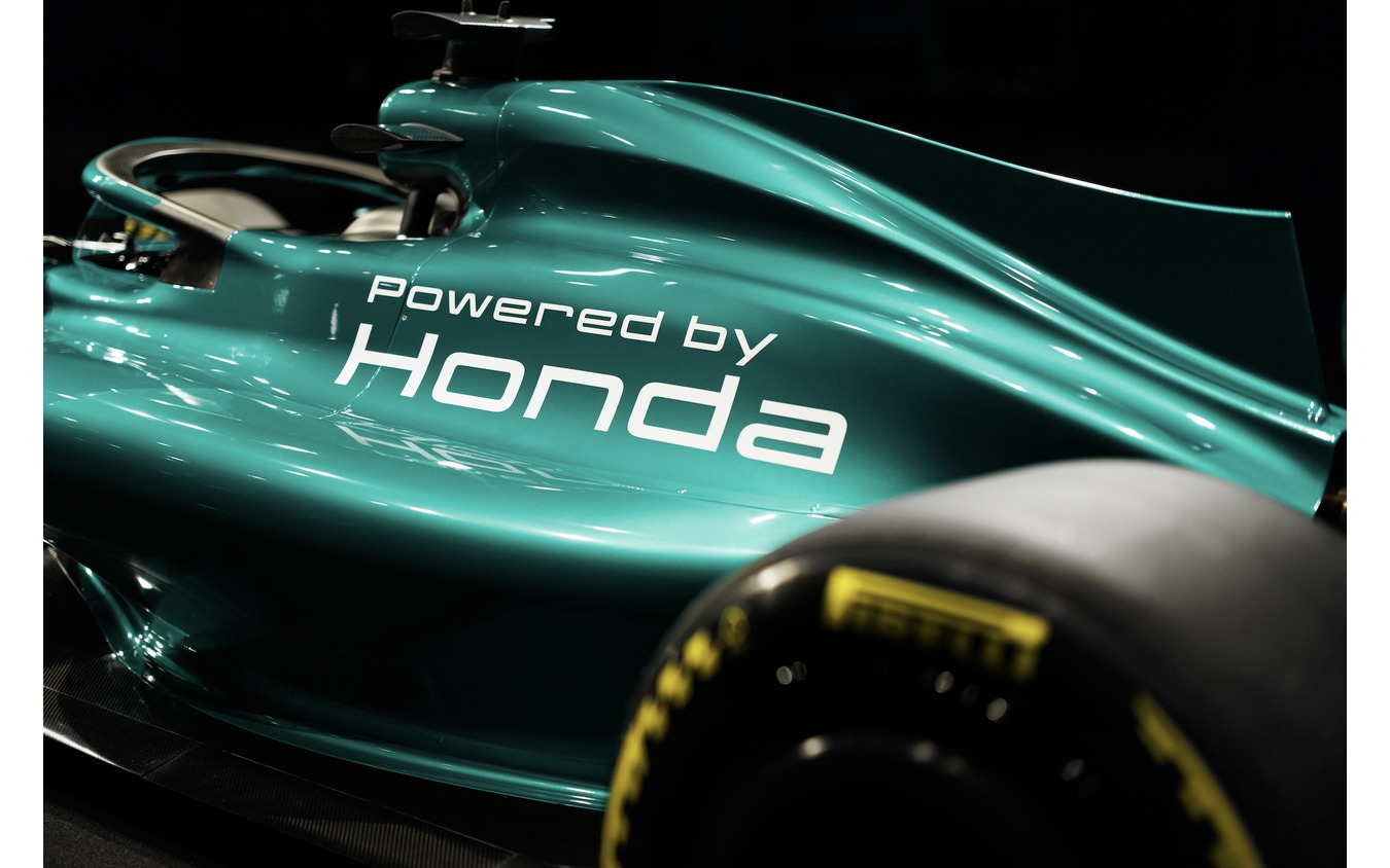 2026年のホンダF1マシンはロゴも新しい