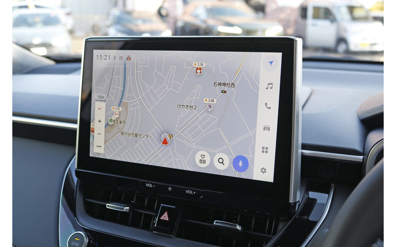 高音質な音楽再生を求める場合はDAPを用いるが、普段使いでは操作性を考えて純正オーディオも併用している。