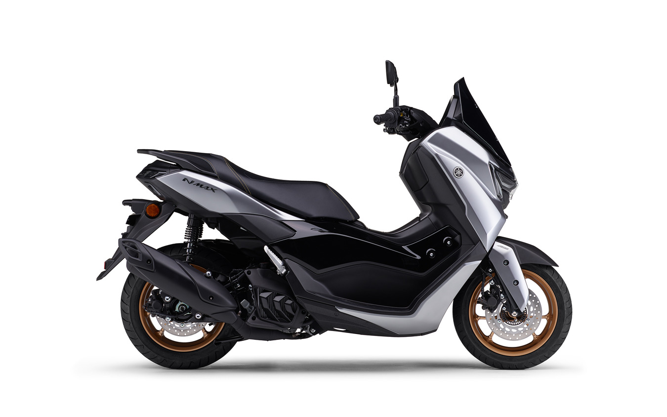 ヤマハ NMAX155 ABS（ライトブルーイッシュグレーメタリック9）