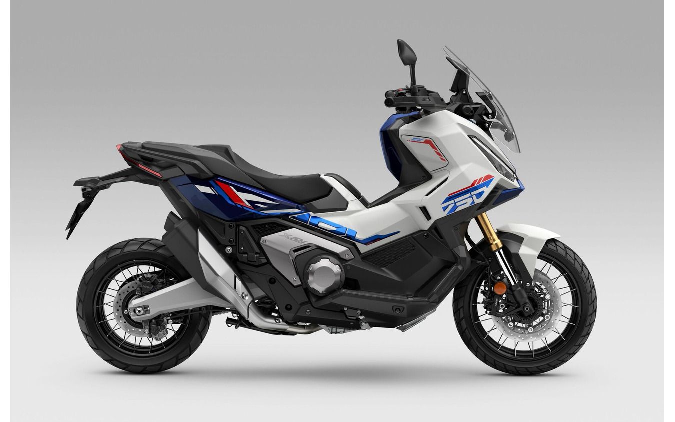 ホンダ X-ADV（マットパールグレアホワイト）