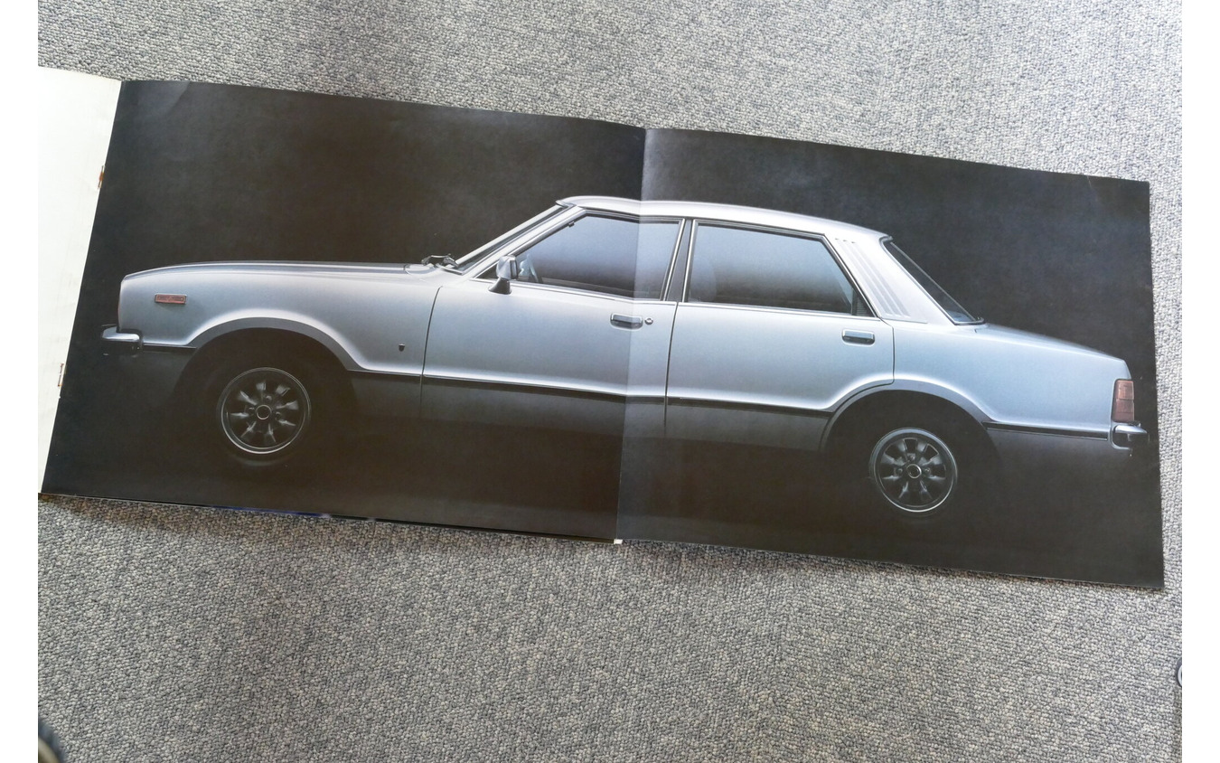 
            フォード・コルチナ 当時のカタログ          