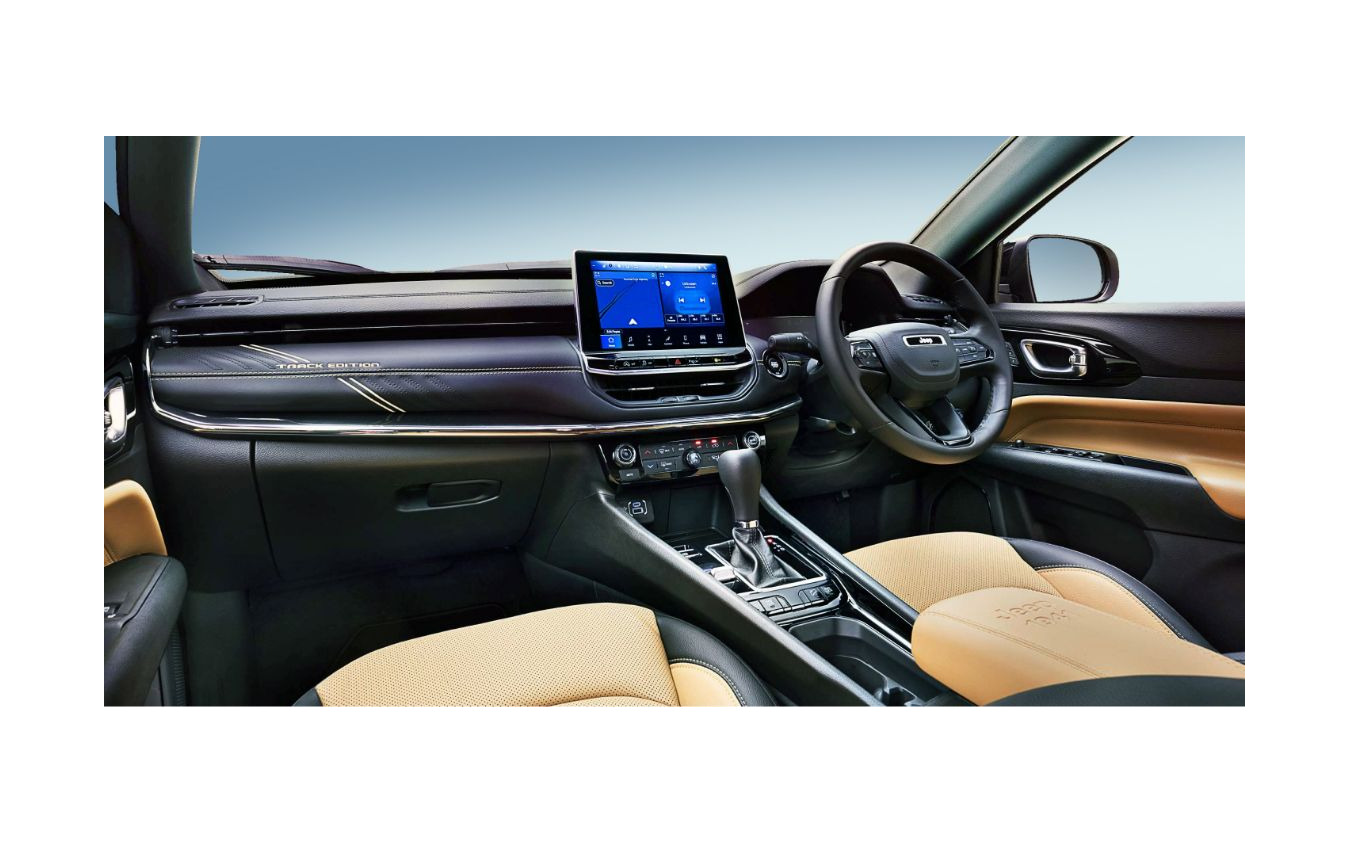 
            ジープ・コンパス・トラックエディション          