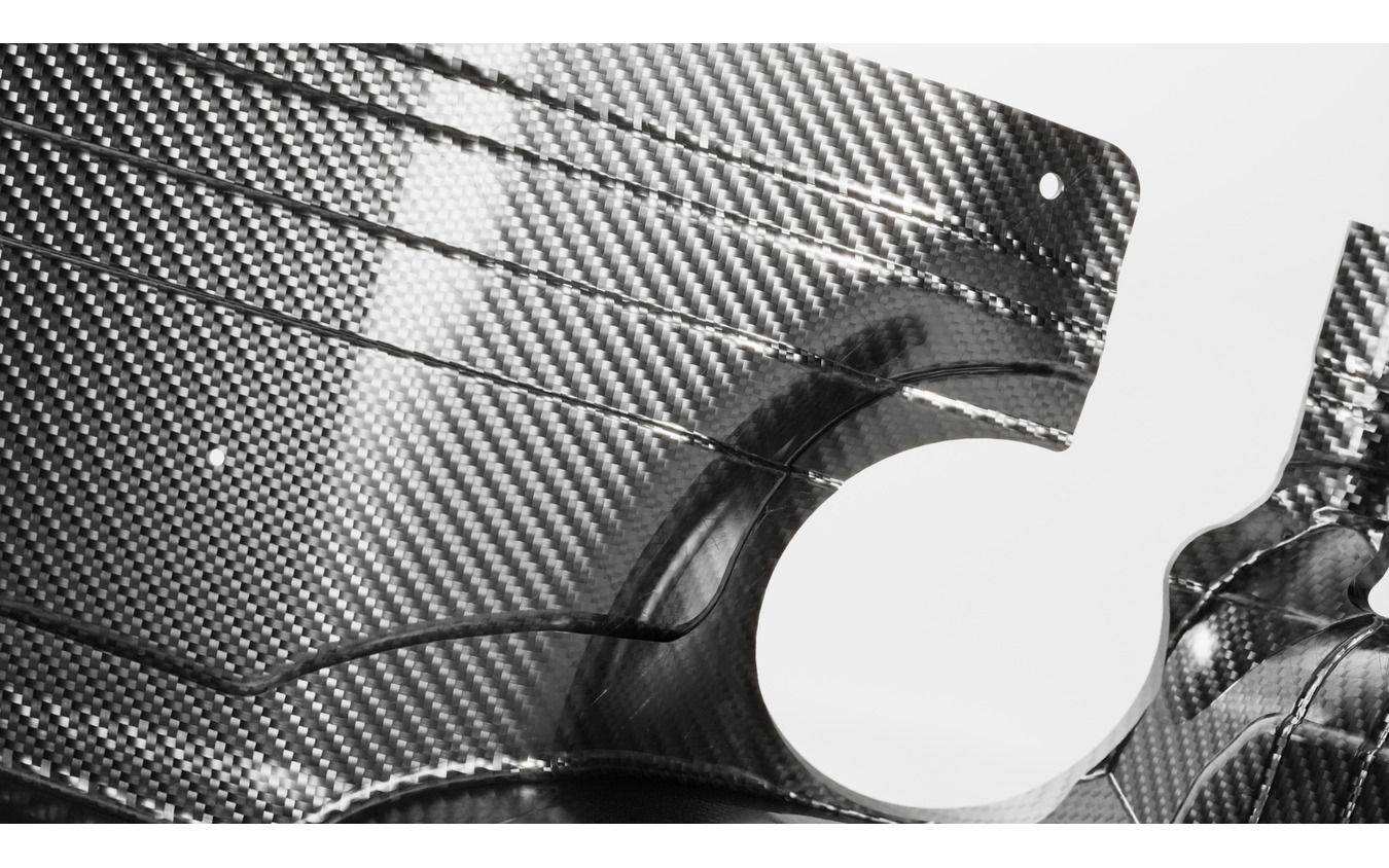 
            シンガーがレッドブル・アドバンスド・テクノロジーズと提携。空冷ポルシェ964のシャシー剛性を大幅強化          