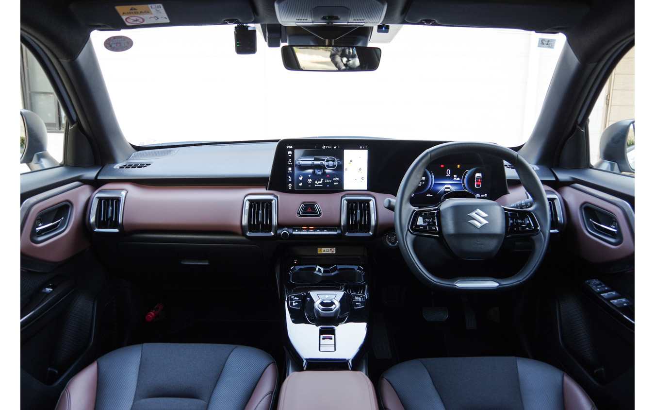
            スズキ eビターラ（Z 4WD）          