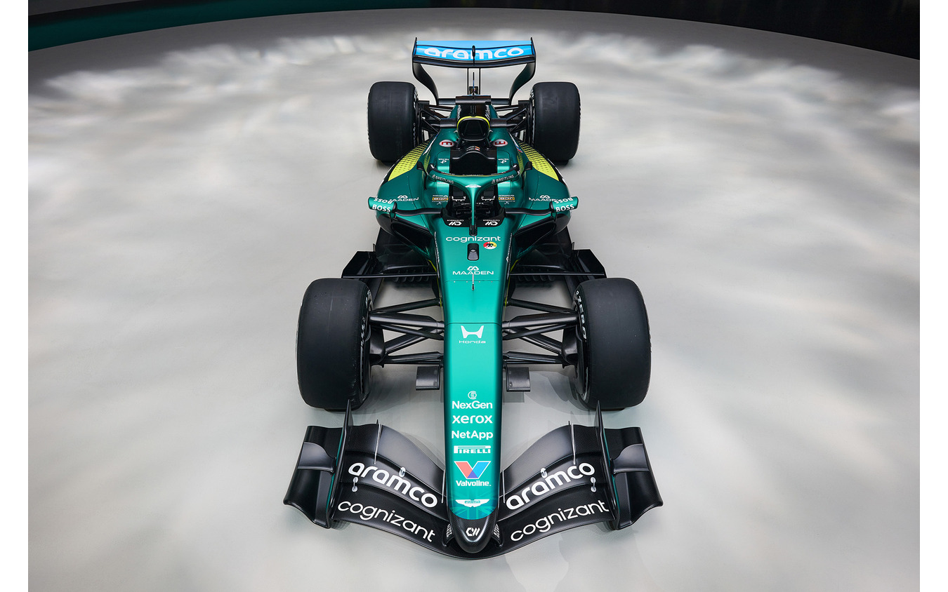 アストンマーティン・アラムコ・フォーミュラワン・チーム（AMAF1）の新型マシン「AMR26」