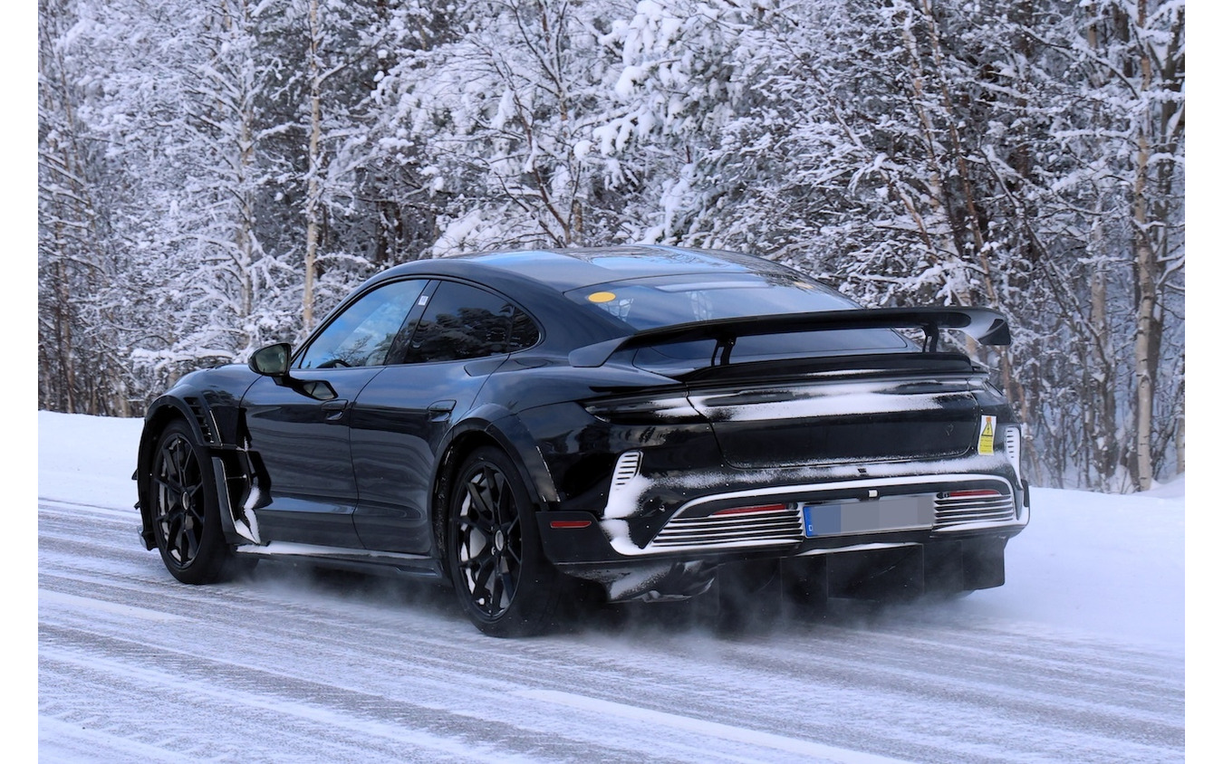 ポルシェ タイカンRS GT プロトタイプ