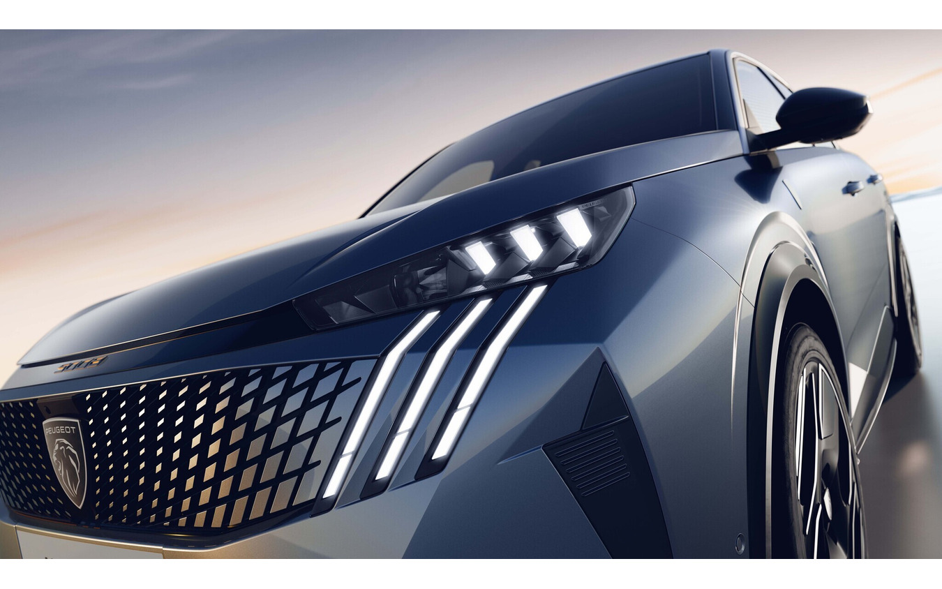 プジョー 5008ハイブリッド 新型