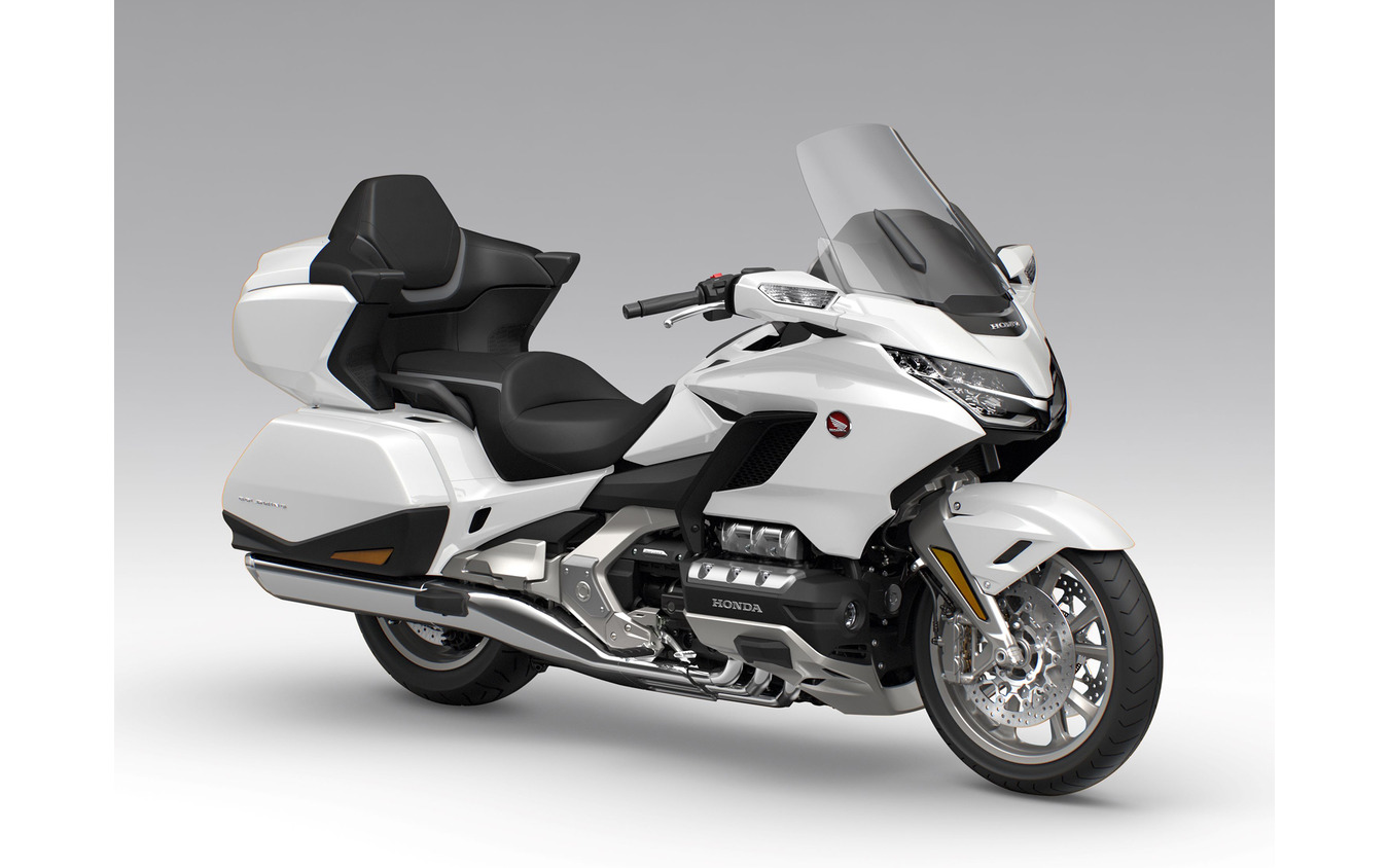 ホンダ ゴールドウイング ツアー（パールグレアホワイト）