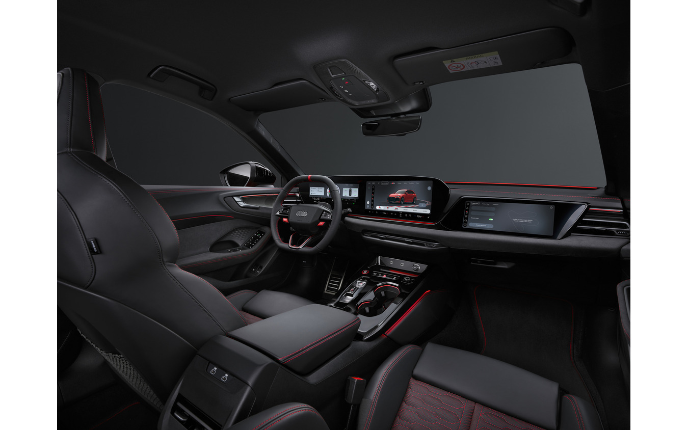 アウディRS 5 アバント新型