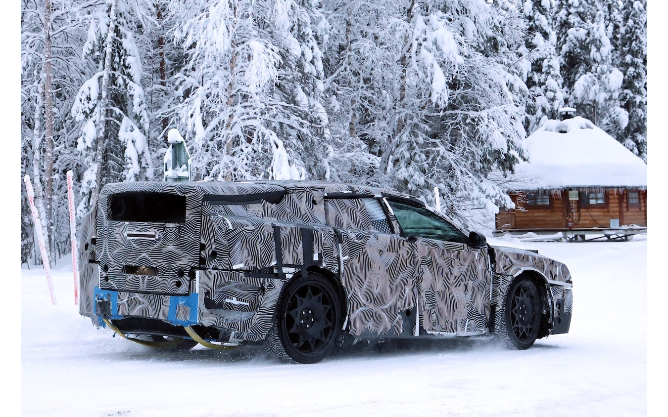 フェラーリ ルーチェ 市販型のプロトタイプ