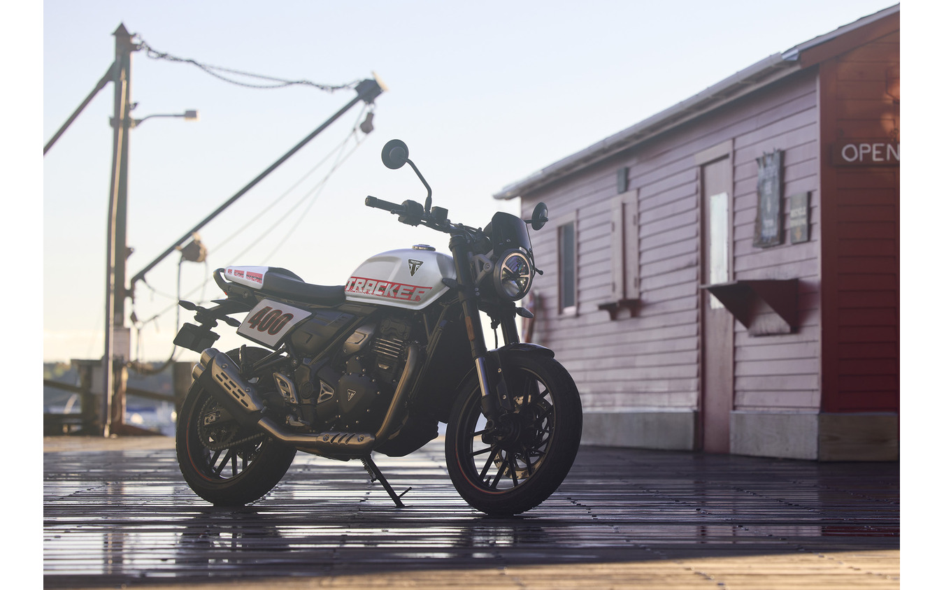 トライアンフ トラッカー400