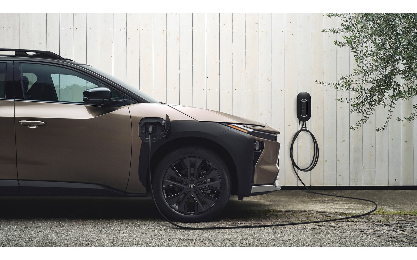 トヨタ bZ4Xツーリング