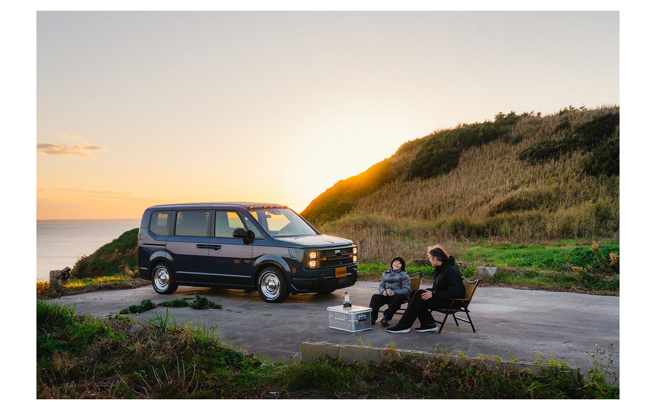 ダムドのホンダ『ステップワゴン』専用ボディキット「DAMDステップワゴン・レゾネーター」