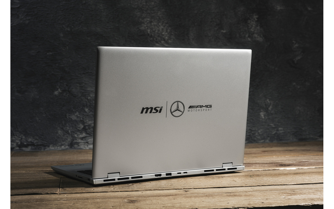 MSI『Prestige 16 AI+ Mercedes-AMG Motorsport』