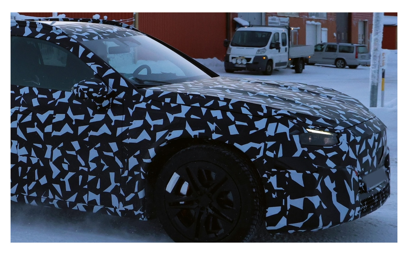 メルセデスAMG GT SUV 市販型プロトタイプ