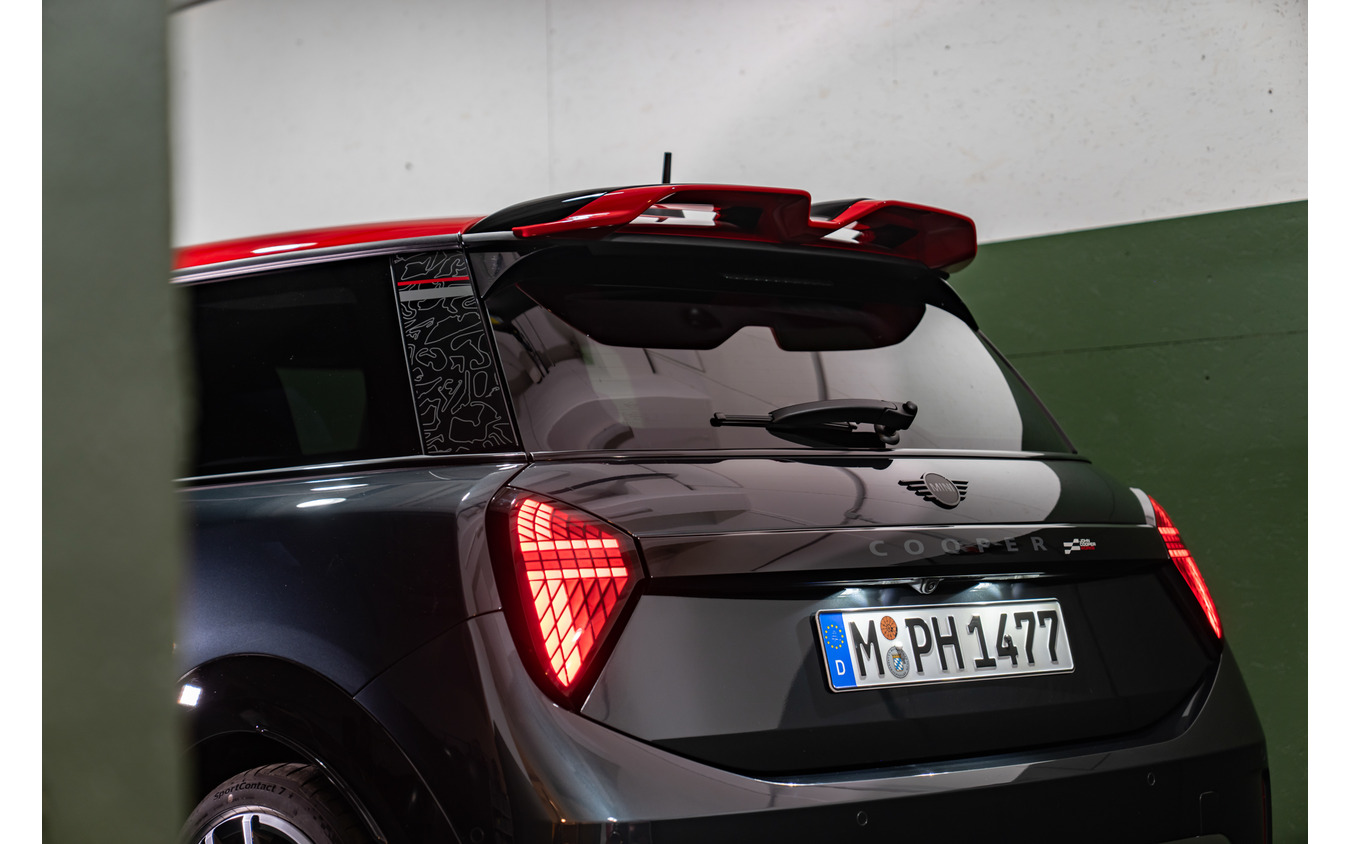 MINI ジョン・クーパー・ワークス GP インスパイアード・エディション