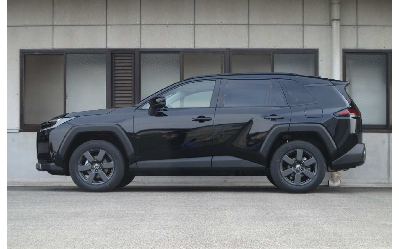 タナベ デバイドUP210　RAV4装着例（フロント：25mmアップ / リア：25mmアップ）