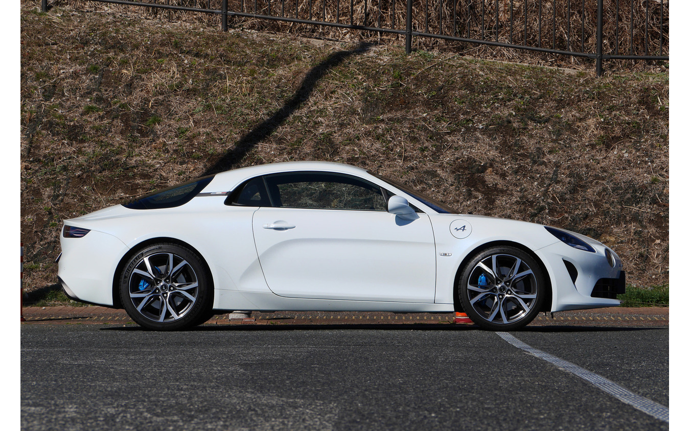 アルピーヌ A110