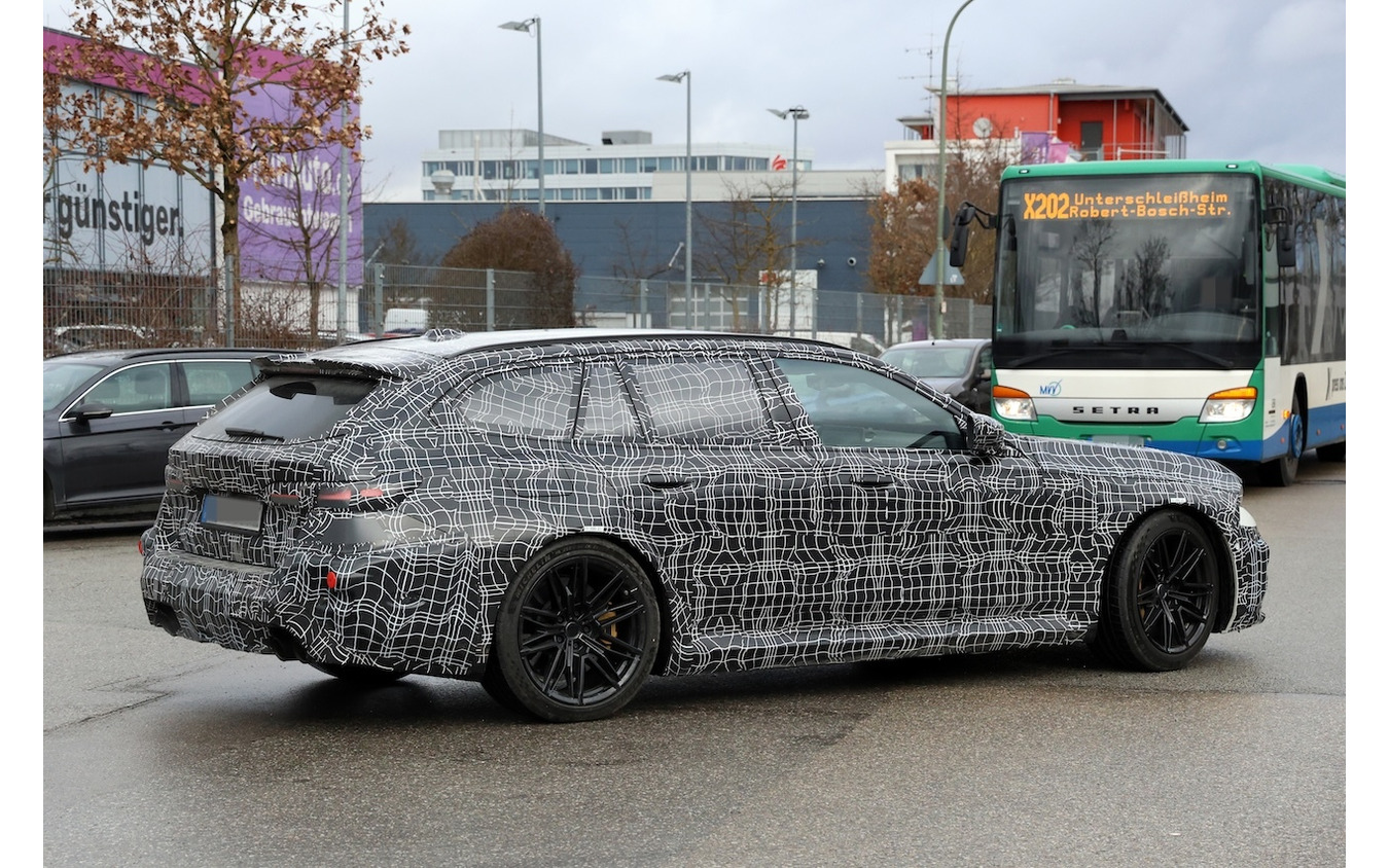 BMW M5ツーリング 新型のプロトタイプ