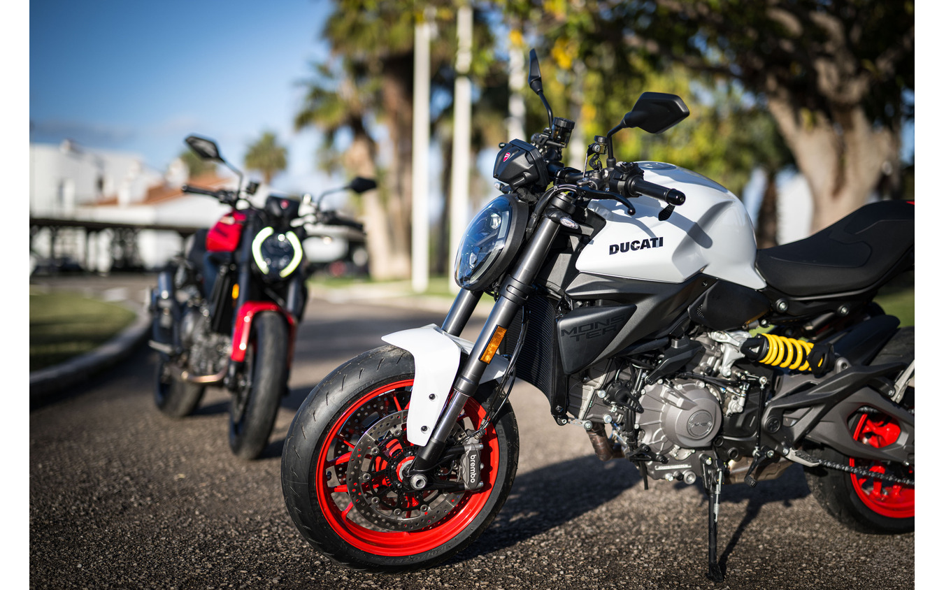 ドゥカティ モンスター 新型