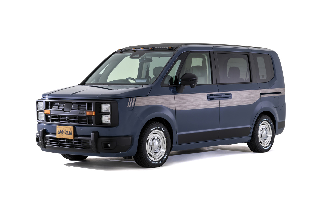ダムドのホンダ『ステップワゴン』専用ボディキット「DAMDステップワゴン・レゾネーター」