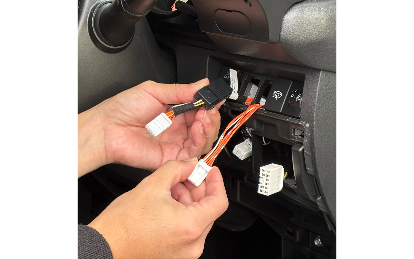 クラフトワークスの『ジムニーノマド』向け「アイドリングストップキャンセラー」