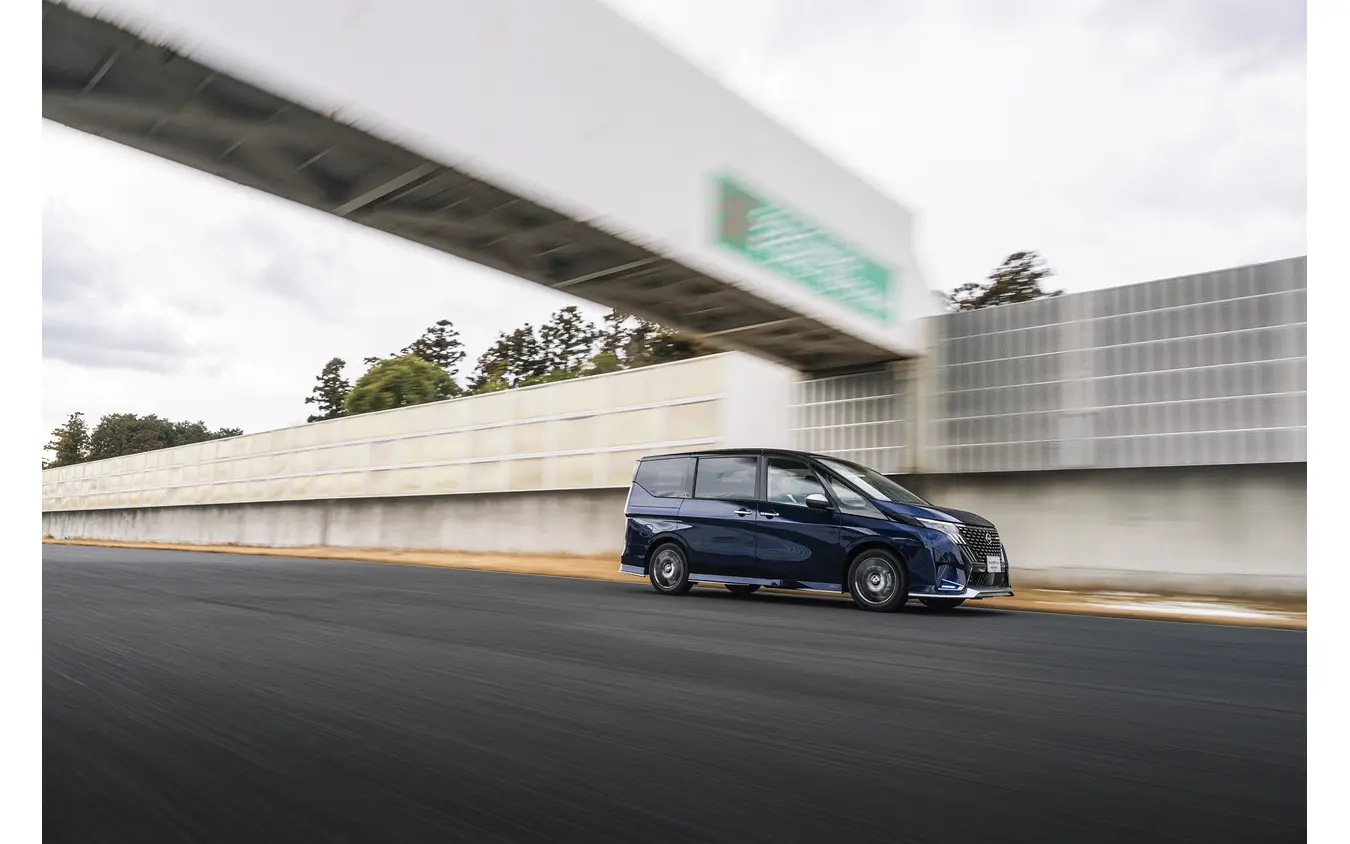 日産『セレナ AUTECH SPORTS SPEC』