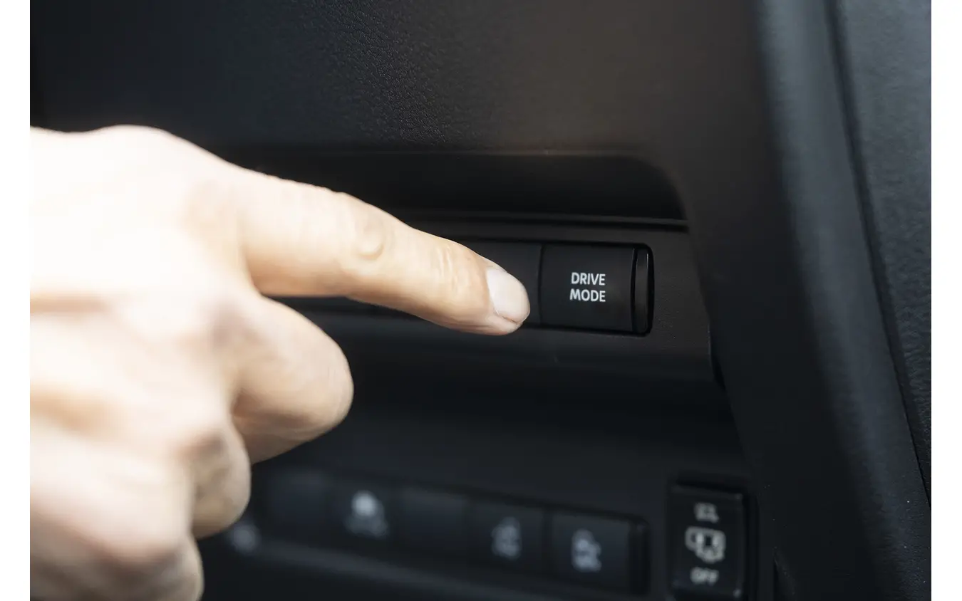 日産『セレナ AUTECH SPORTS SPEC』