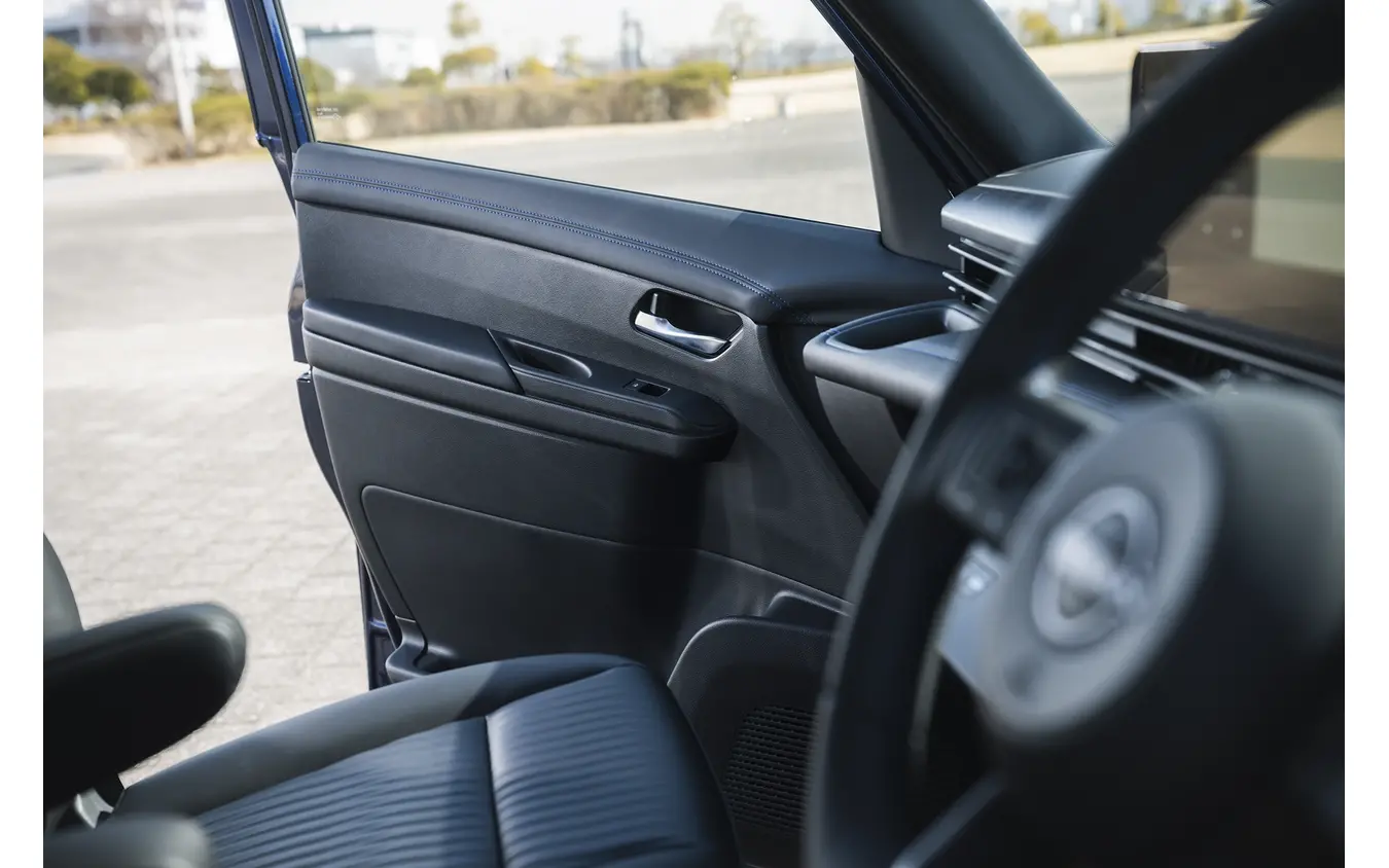 日産『セレナ AUTECH SPORTS SPEC』