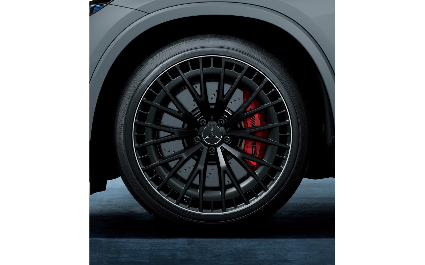 メルセデスAMG GLC 43 4MATIC の「エディション ナイトカーボン」