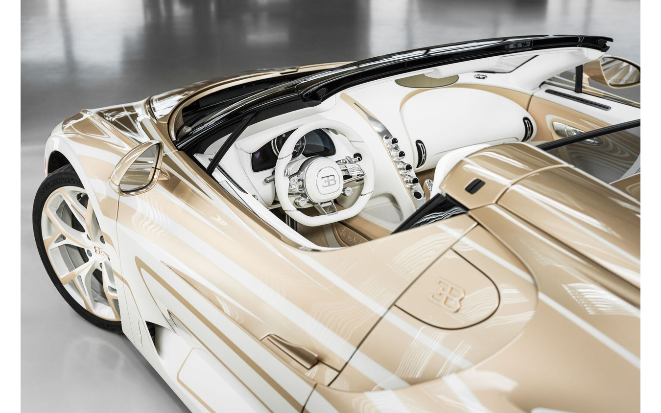 ブガッティ『W16ミストラル』の「ラ・ペルル・ラール」