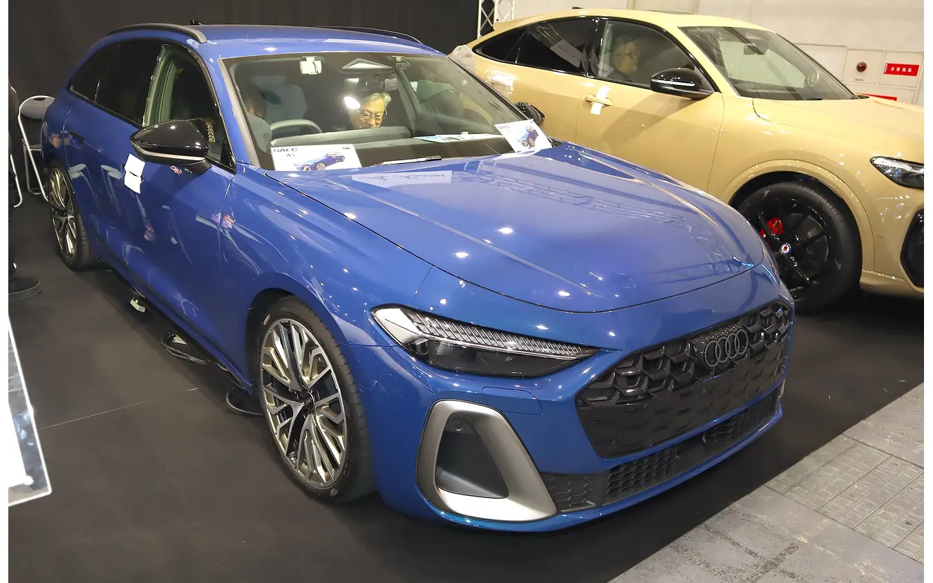 AVカンサイ堺店 AUDI A5